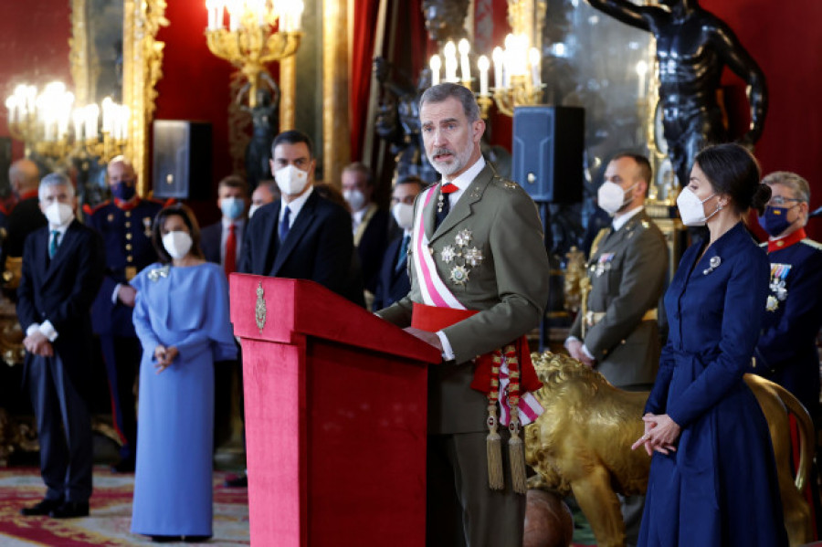 El rey honra a las víctimas de ETA en la celebración de la Pascua Militar