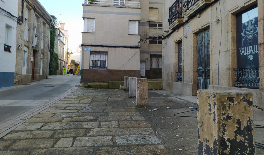 Registrada una pelea en la zona de la movida nocturna de Ribeira con una gran aglomeración de jóvenes