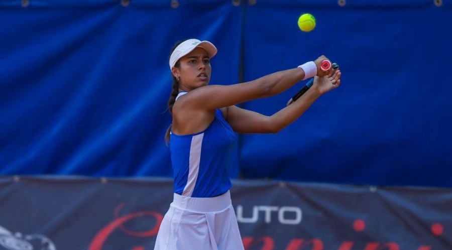 Jéssica Bouzas debuta con victoria en Manacor