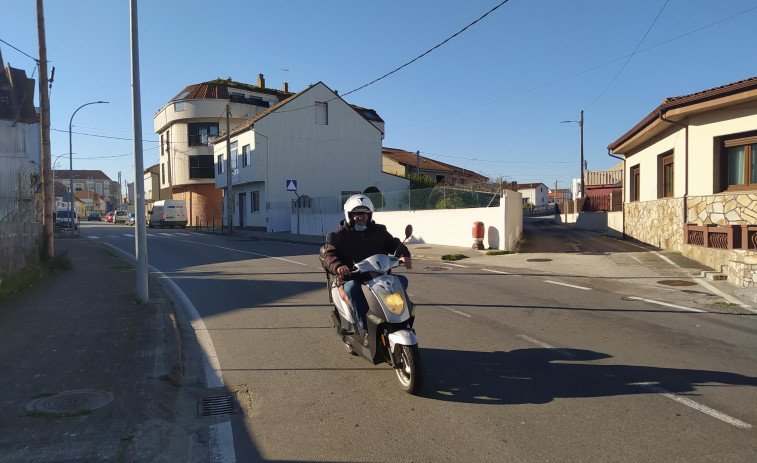 El Concello pide la transferencia de la carretera desde el cruce del colegio hasta el puerto de Aguiño