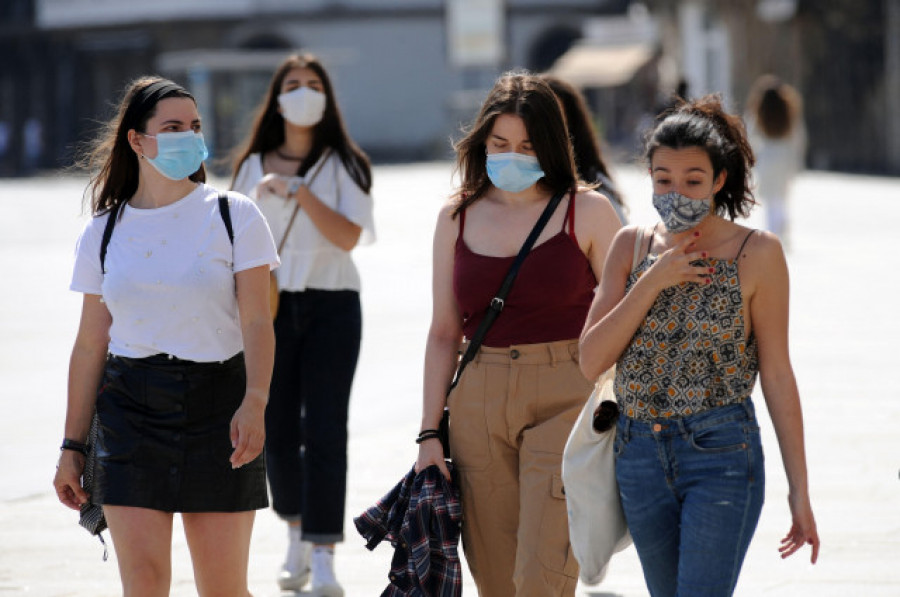 Sanidad y las CCAA acuerdan que dejen de ser obligatorias las mascarillas en exteriores