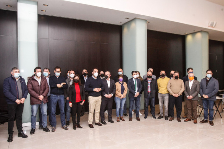 Los alcaldes socialistas de la provincia de A Coruña denuncian la precariedad del transporte público