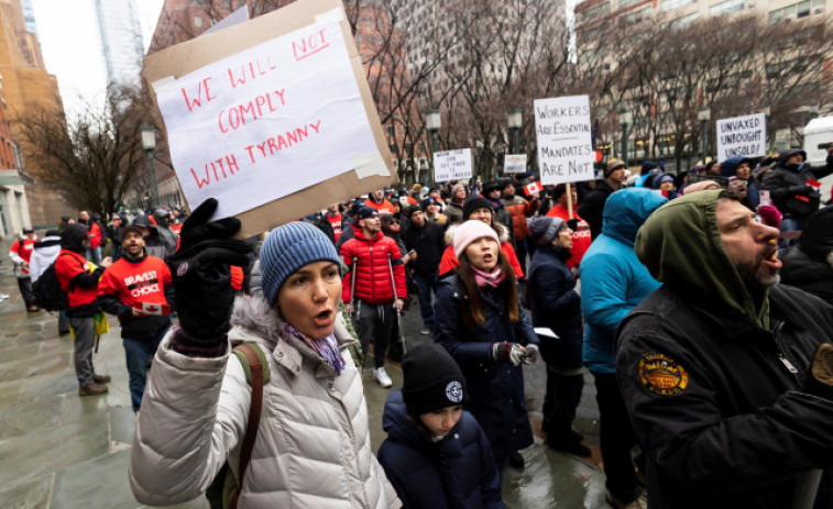 La Alcaldía de Nueva York despide a más de 1.400 empleados que se negaron a vacunarse