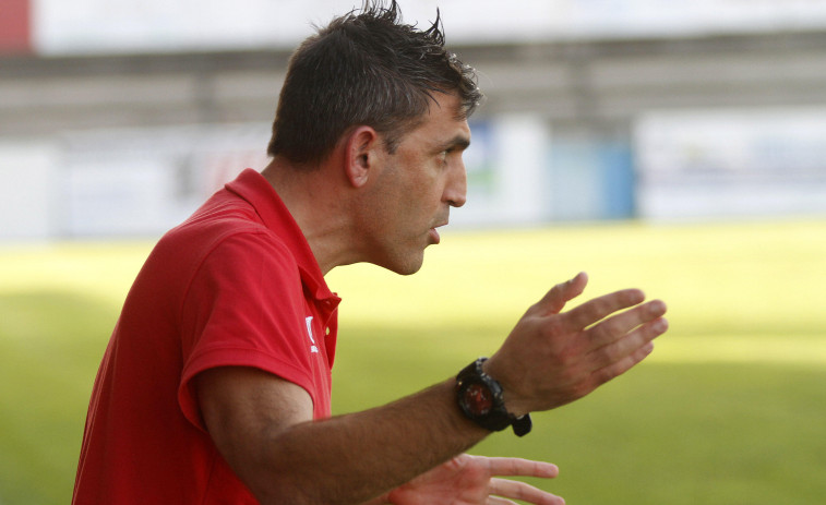 Jacobo Montes: “Tiene mucho mérito la situación del Arosa”