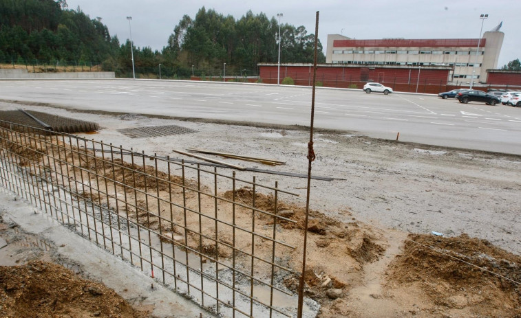 Propietarios con terreno anexo al Hospital do Salnés ofrecen suelo para parking y un helipuerto