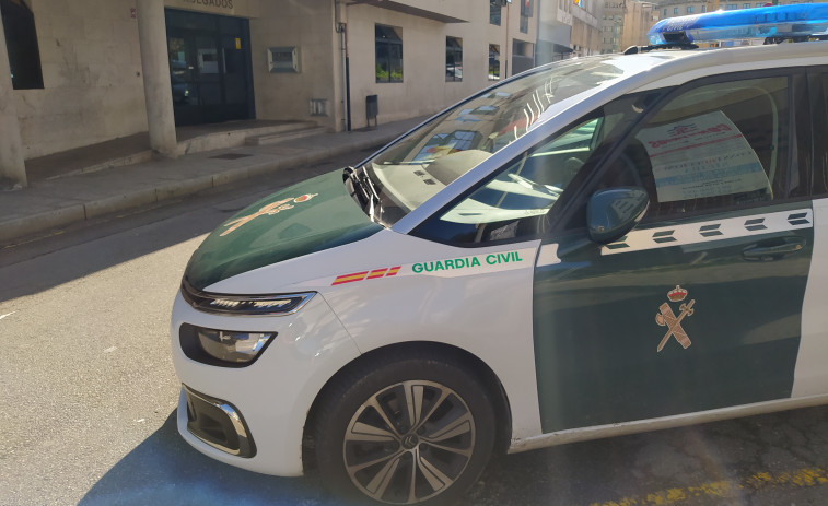 Detenidos cuatro individuos por doce robos en locales hosteleros, en una vivienda habitada y en una embarcación en A Pobra