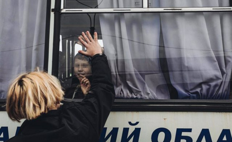 Los rusos entran en Kiev y piden a Ucrania deponer las armas para dialogar