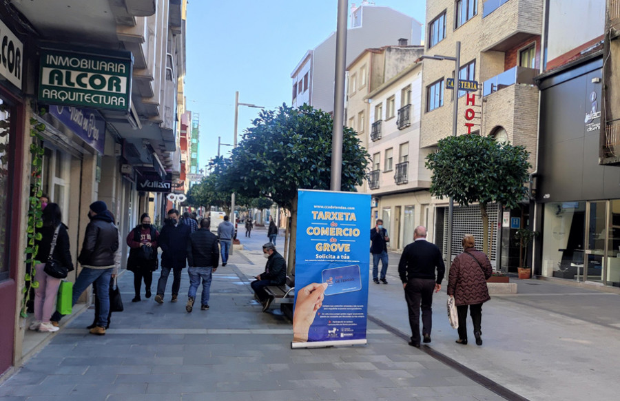 Concello y Emgrobes acuerdan repetir en breve la campaña de los bonos “Merca no Grove”