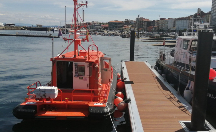 Fallece el mariscador que fue encontrado inconsciente en su embarcación en la isla de Rúa
