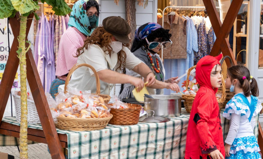 O Grove aplaza su desfile por el mal tiempo y Cambados traslada las comparsas y el showcooking a Peña