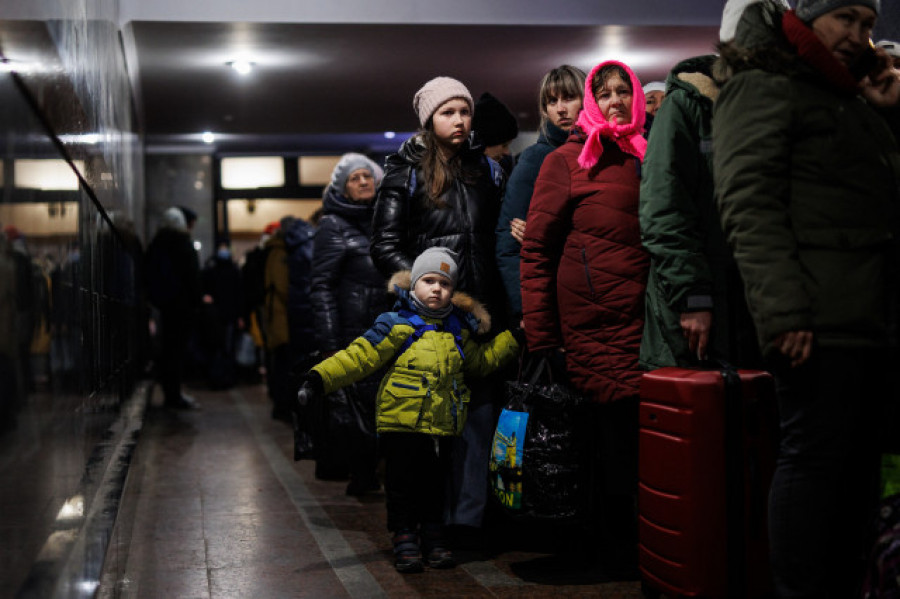 El Gobierno coordina con CCAA y ucranianos en España el plan de contingencia para recibir refugiados