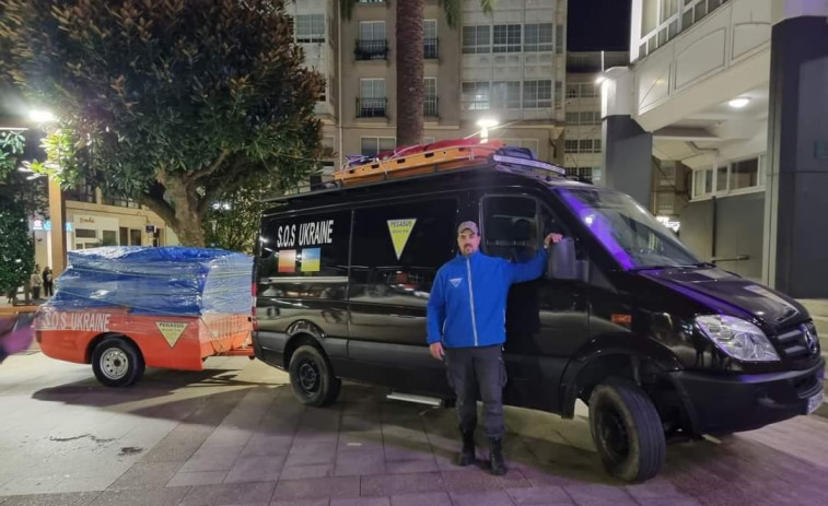 Rubén Lijó partió con una furgoneta y remolque repletos de medicinas y alimentos para refugiados