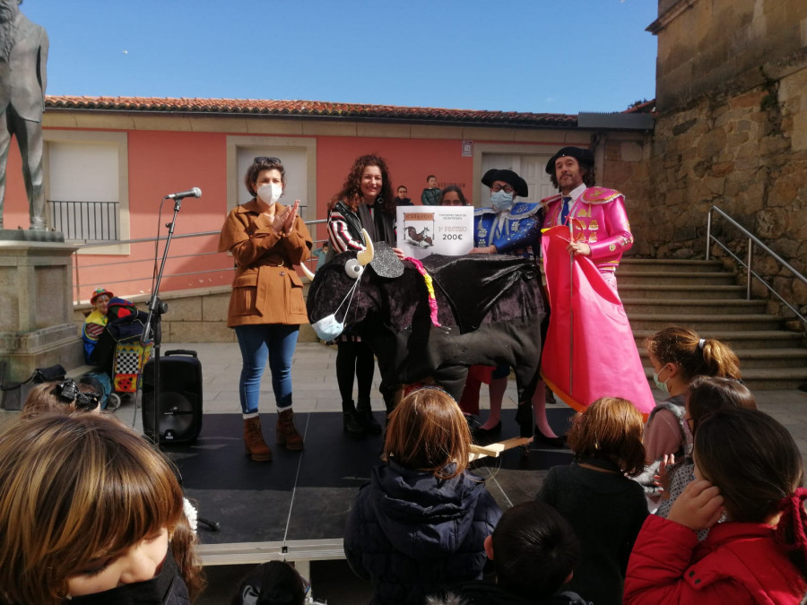 "La Vuelta al Mundo de Willly Fog" y "Carmela y compañía" ganan el concurso de Carnaval en A Pobra