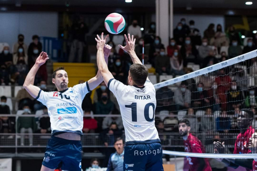 El Comité de Competición da la victoria al Rotogal Boiro Voleibol por 3-0 ante Unicaja Almería