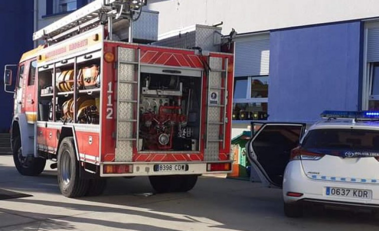 Aparece en Lobeira una moto tirada y sin conductor