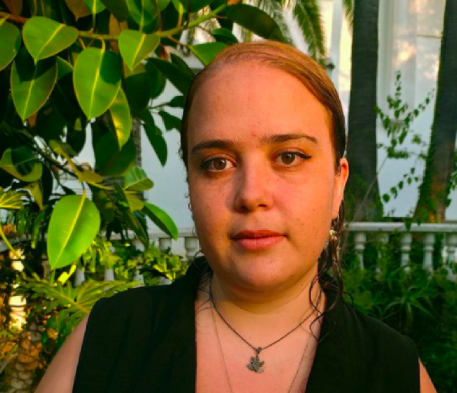 ​Carlota Quiroga: cómo normalizar la alopecia femenina "con activismo y  humor"