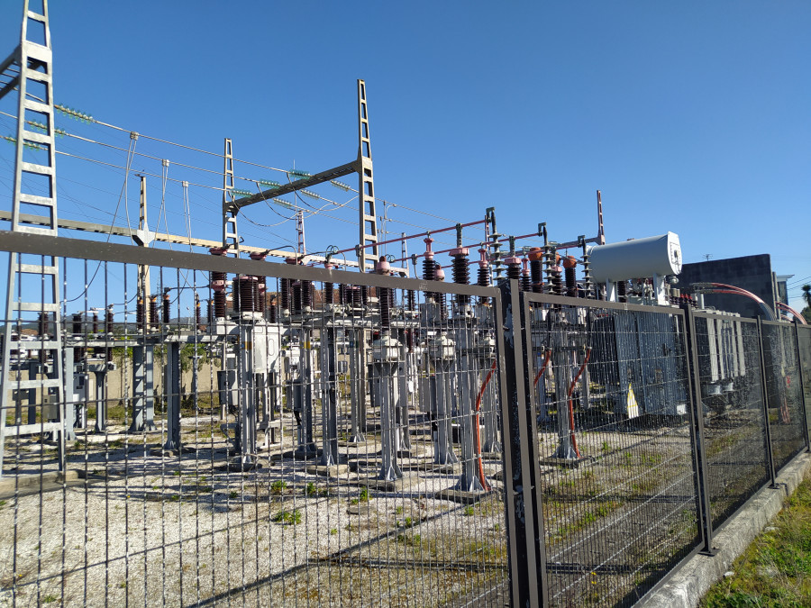Un apagón debido a varias averías sucesivas deja sin luz a más 3.000 casas y negocios de Artes, Aguiño, Carreira y Castiñeiras
