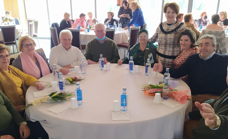 Ribeira homenajea la experiencia y valores de sus mayores como “punta de lanza”