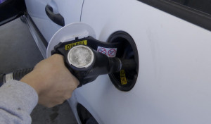 El Gobierno limita el descuento del carburante a los sectores profesionales
