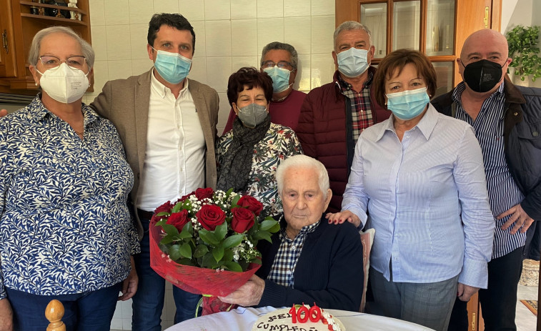 Arturo García Costa, primer vecino de Boiro que este año celebra un siglo de vida