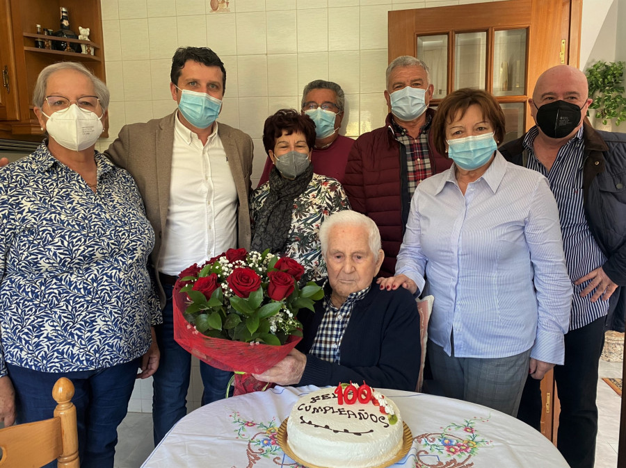 Arturo García Costa, primer vecino de Boiro que este año celebra un siglo de vida