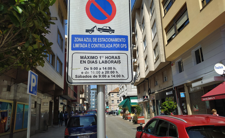 El PBBI insta a Ruiz a que cese “o afán recadatorio” de las multas en las zonas azules de Ribeira
