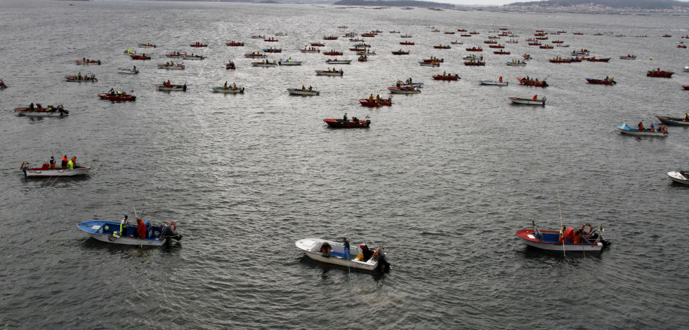 Las cofradías de Pontevedra acusan de “inmobilismo” a  la Dirección Xeral de Pesca