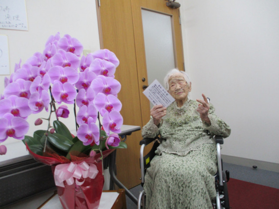 Muere a los 119 años la persona más mayor del mundo, la japonesa Kane Tanaka