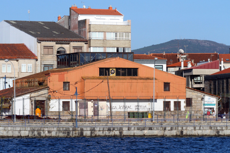 Frente común en Cambados para defender al sector afectado por el informe de Costas