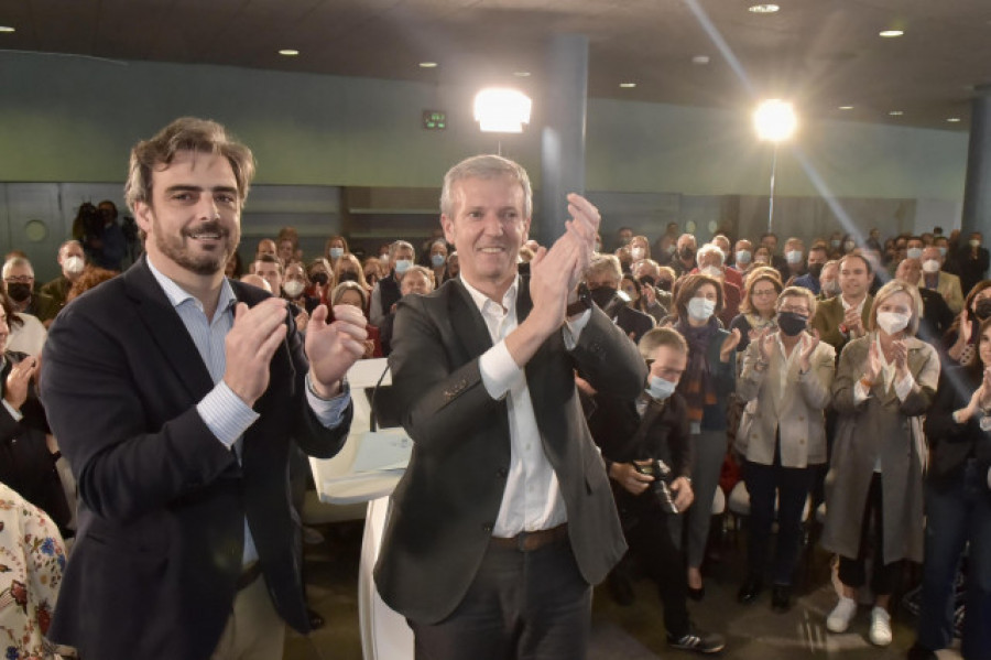 Rueda ofrece a Calvo un sitio en su gabinete y este pone el PP coruñés a su disposición