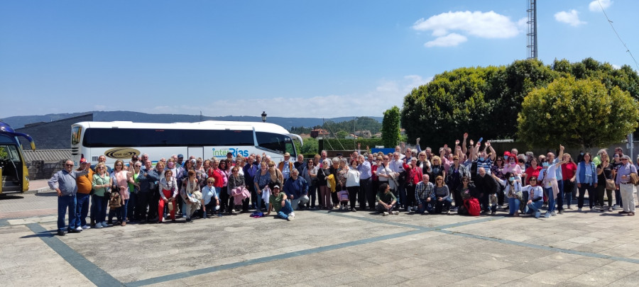 Viajes InterRías llena Vilalonga con 200 turistas procedentes de distintos lugares de España