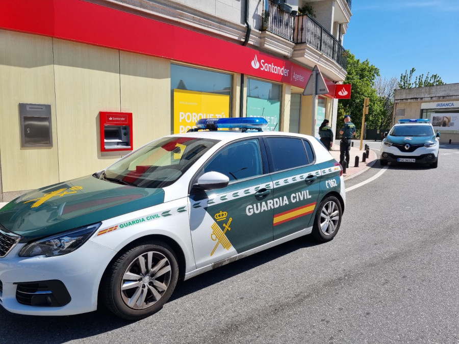 Segundo atraco con arma en dos días en O Salnés: Ahora al Banco Santander de O Mosteiro