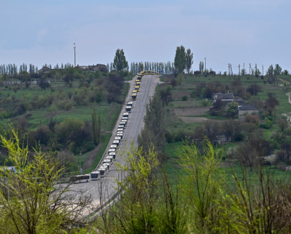 EuropaPress 4426586 may 2022 zaporizhzhia region ukraine evacuation convoy mariupol reaches border 1