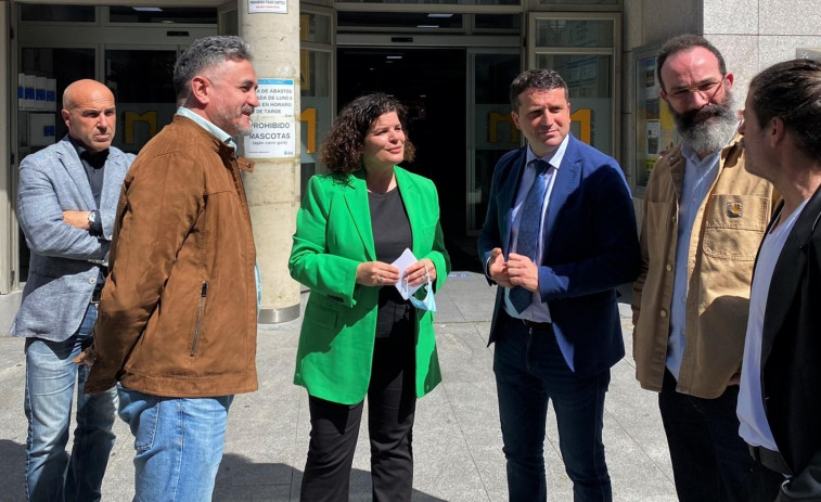 María Rivas visita Boiro para conocer en detalle el proyecto de remodelación del mercado