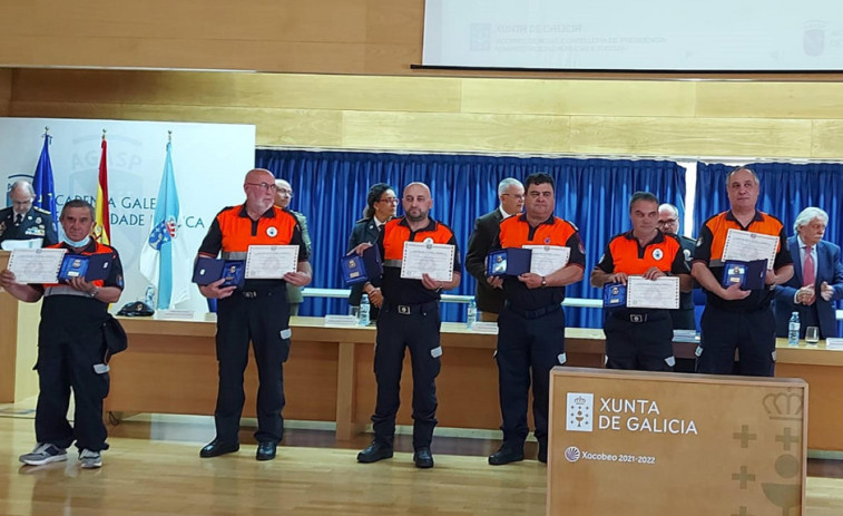 Protección Civil de Vilanova celebra sus 25 años con distinción de oro
