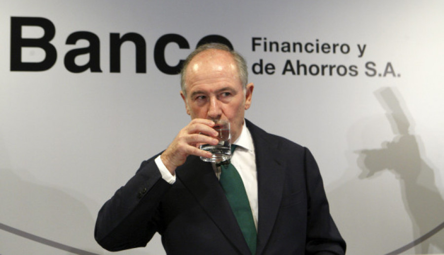 Rato dice que De Guindos le "indicó" que Bankia debía fusionarse con La Caixa