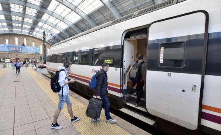 Los usuarios de Renfe pueden adquirir desde este miércoles los abonos gratuitos