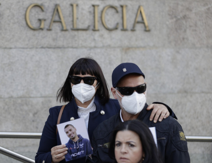 Familiares de víctimas del 'Pitanxo' vuelven a reclamar una reunión con Pedro Sánchez