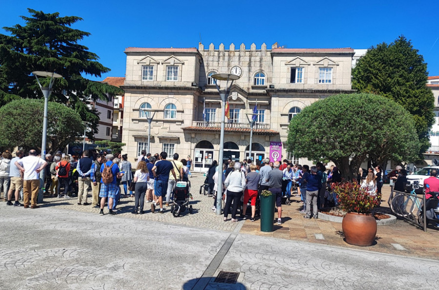El grupo de gobierno exigirá a la Xunta la ampliación de la escuela de Rons
