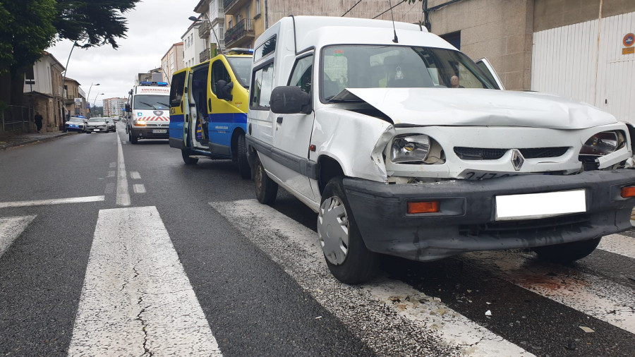 Investigan se un nonaxenario quedou grave tras un accidente en Cambados por un problema de saúde