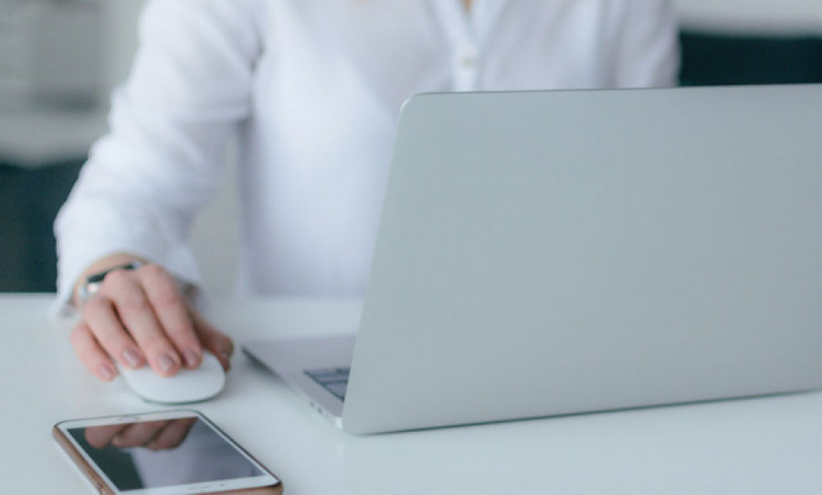 Así es uno de los mejores másteres tecnológicos para profesores: 100% online y centrado en la pedagogía