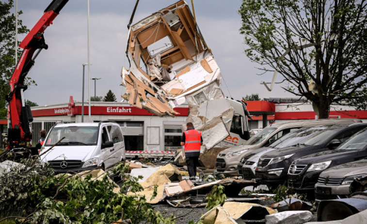 Un muerto y una cincuentena de heridos por fuertes tormentas en Alemania