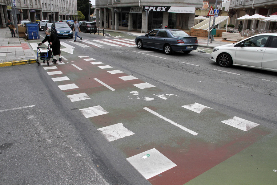 Ravella da por retocadas el 90 % de las zonas verdes de las ciclovías y modifica el proyecto para repintar las rojas