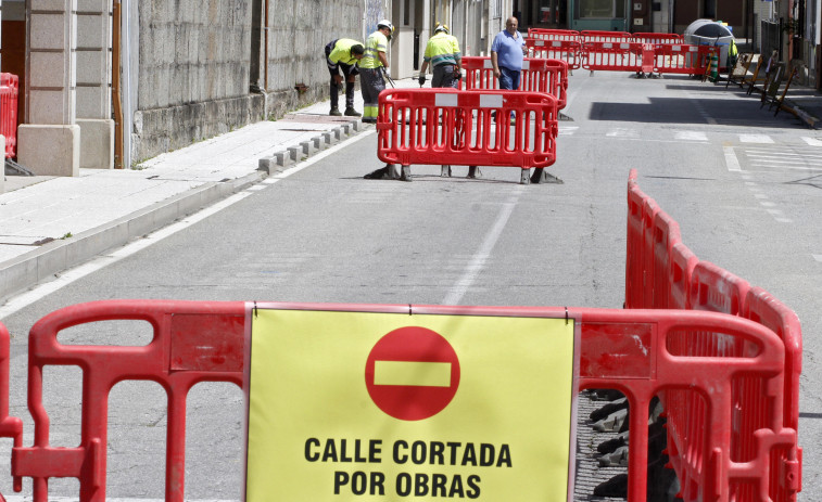 A Illa cierra al tráfico la Avenida Castelao para el inicio de ocho meses de obras en pleno centro