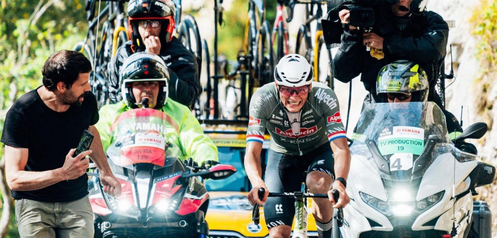 ​Rogelio Buceta: “La diferencia con la Vuelta es que en el Giro hay más aficionados”