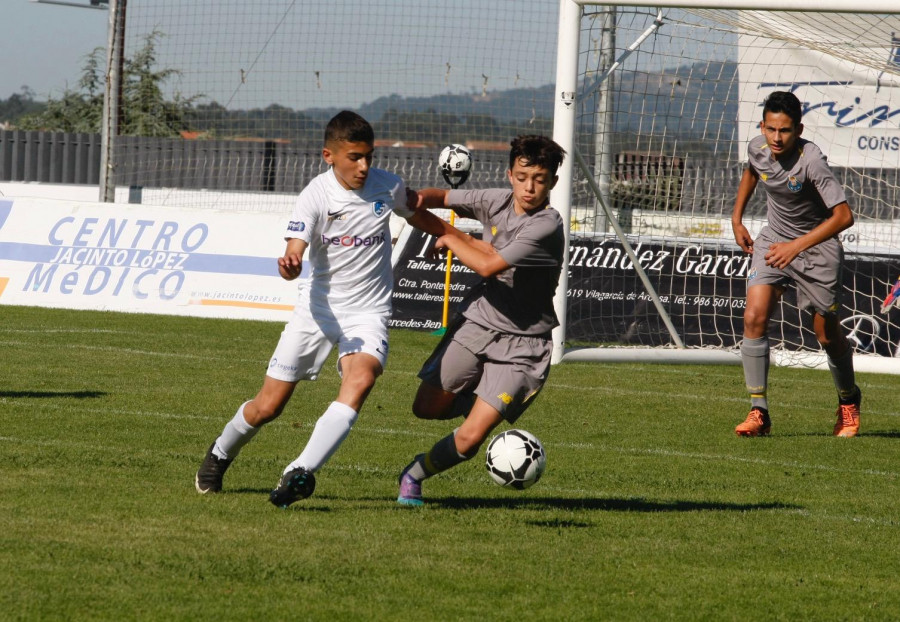 El Arousa Fútbol 7 decide hoy su trono