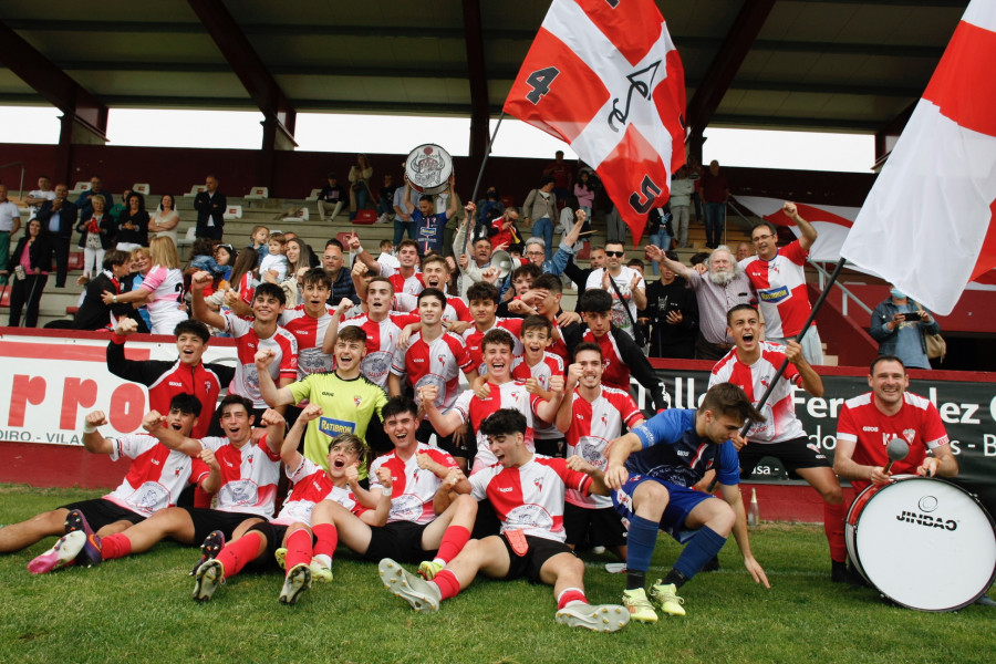 El Arosa asciende por la puerta grande a la máxima categoría del fútbol juvenil español