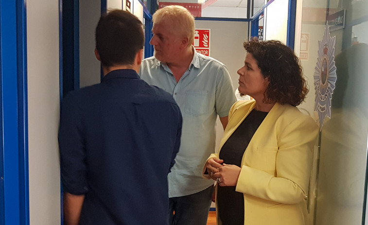 El alcalde de A Pobra considera “suficiente” la cifra de policías locales pese a no cubrirse todos los servicios