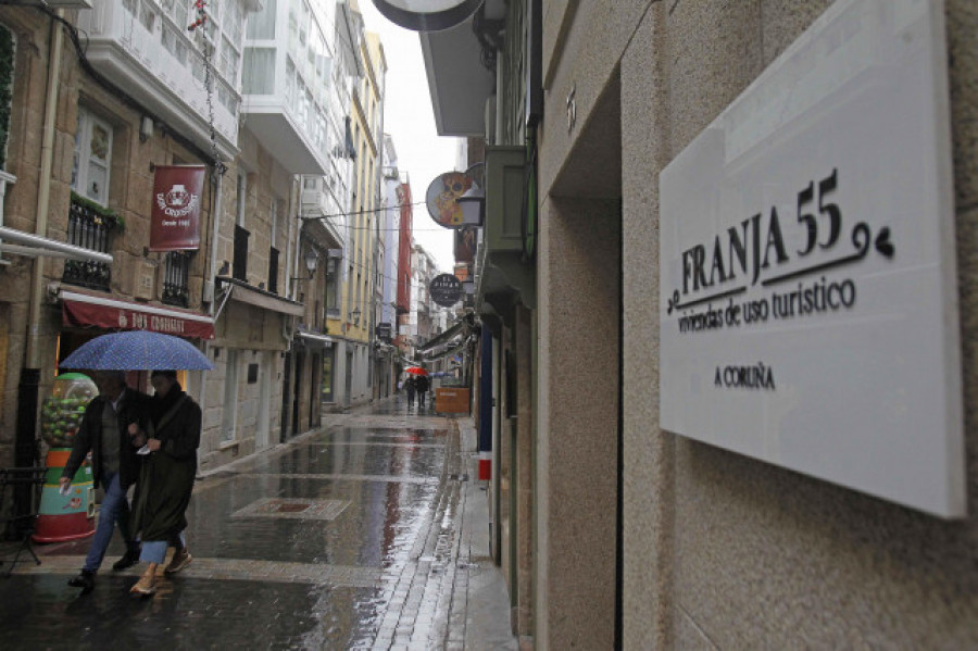 Pisos turísticos en Galicia: la justicia estrecha el cerco