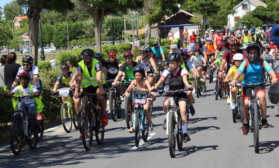 Un total de 225 personas se sumaron al Día da Bici en A Pobra